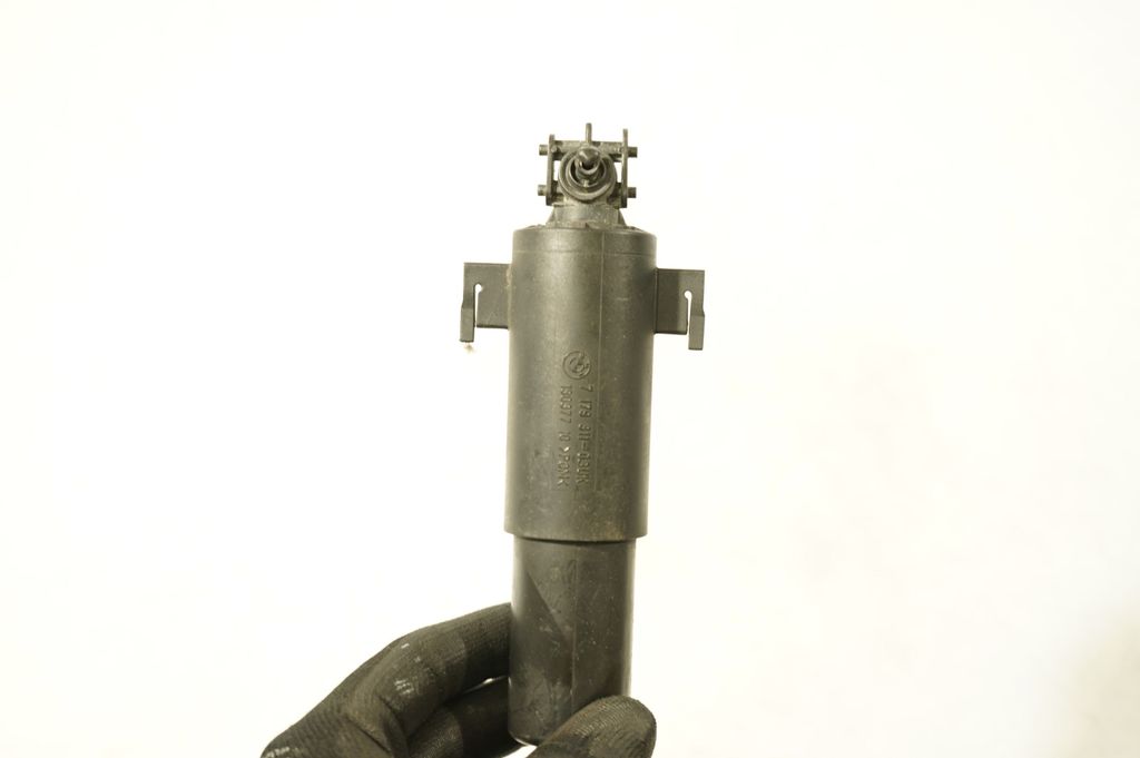 Headlight washer spray nozzle (6)