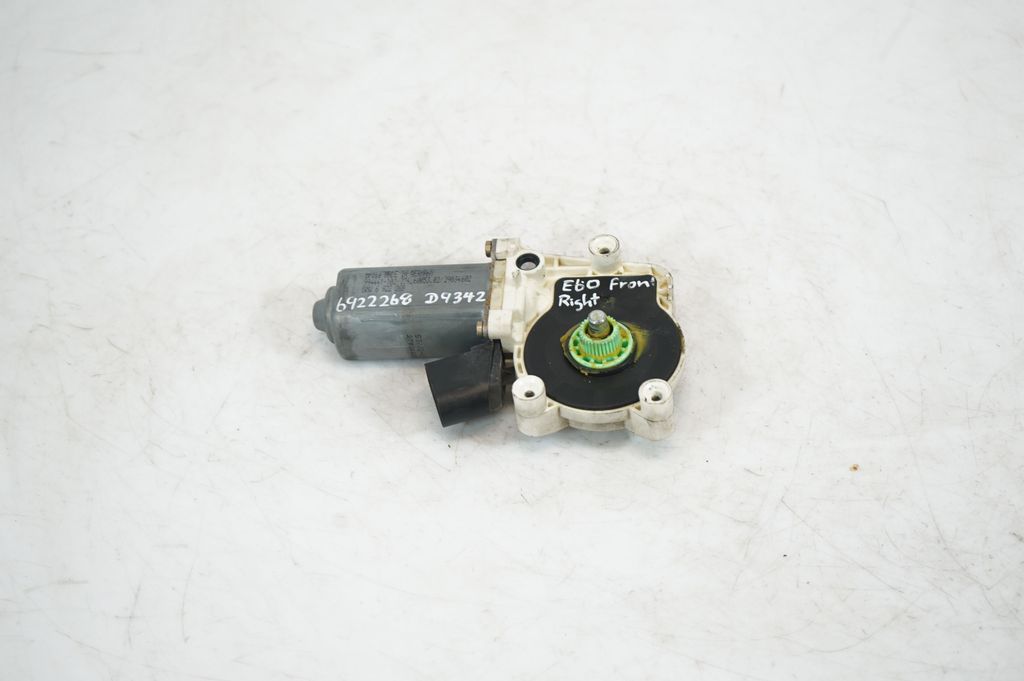 Front door window regulator with motor