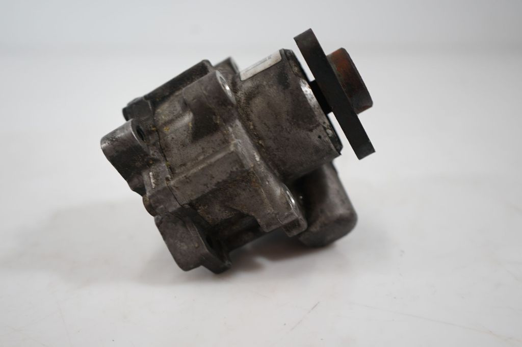 Power steering pump (8)