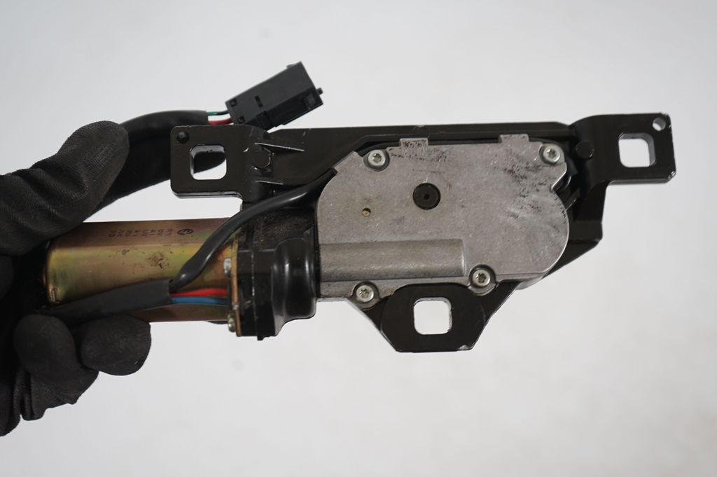Tailgate/trunk/boot lift motor (6)
