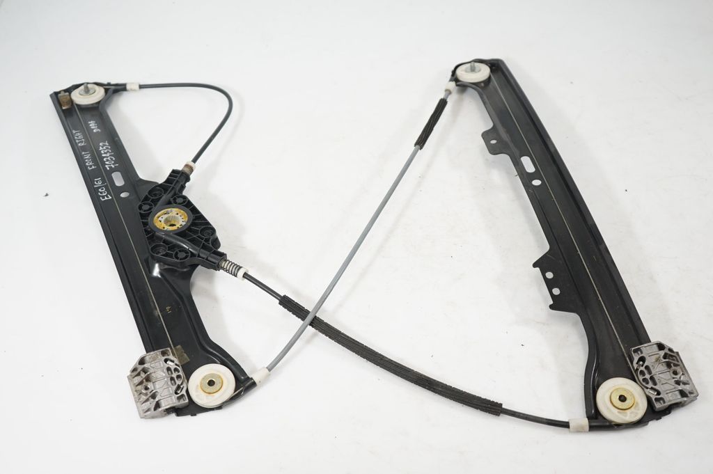 Front door window regulator with motor (4)