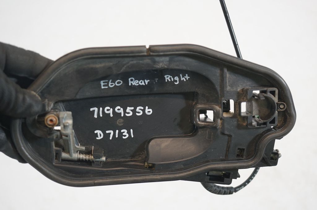 Front door exterior handle (7)