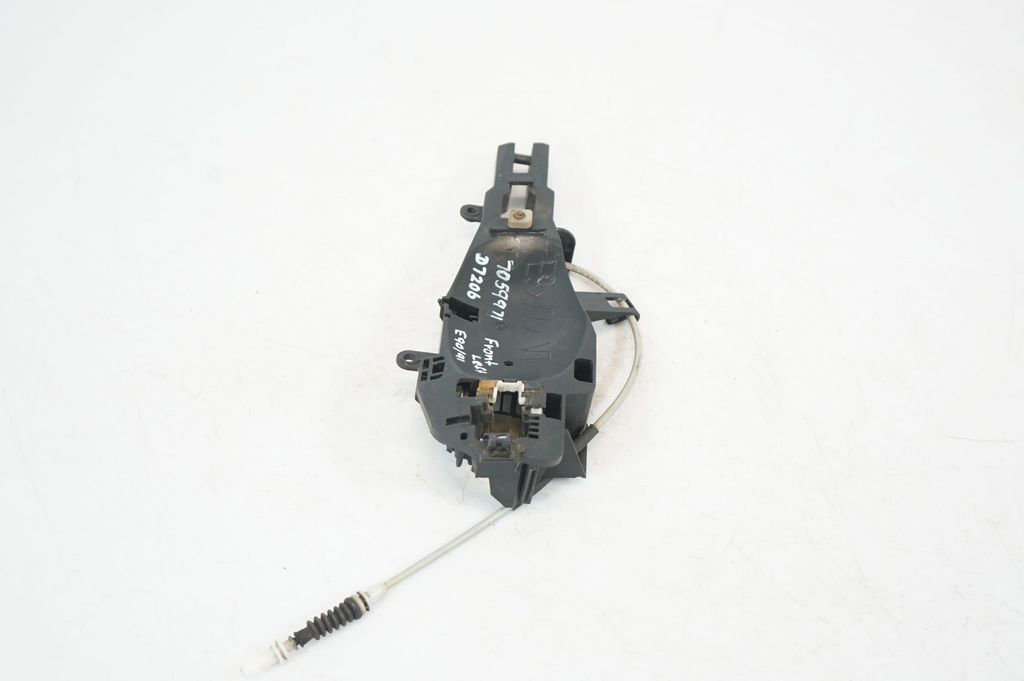 Front door exterior handle/bracket (2)