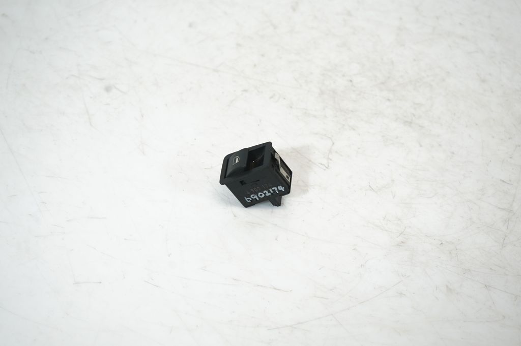 Electric window control switch (2)