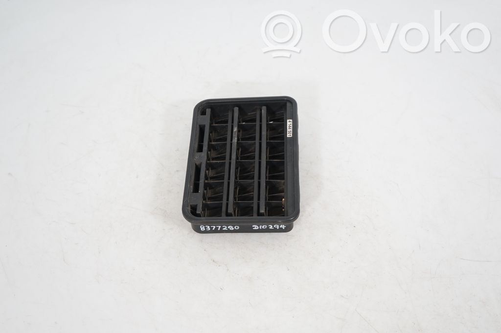 Quarter panel pressure vent (4)