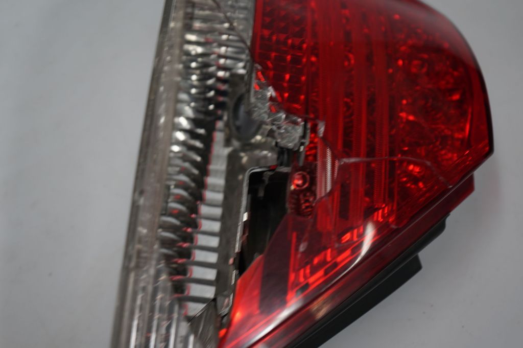 Rear/tail lights (10)