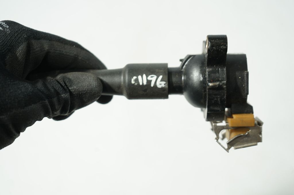 High voltage ignition coil (7)