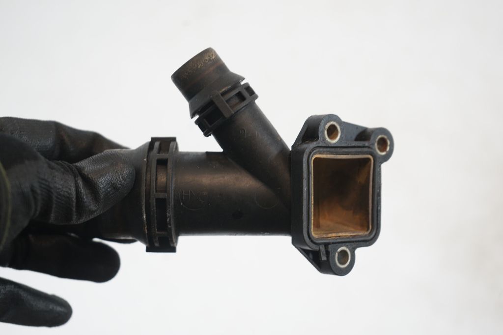 Engine coolant pipe/hose (6)