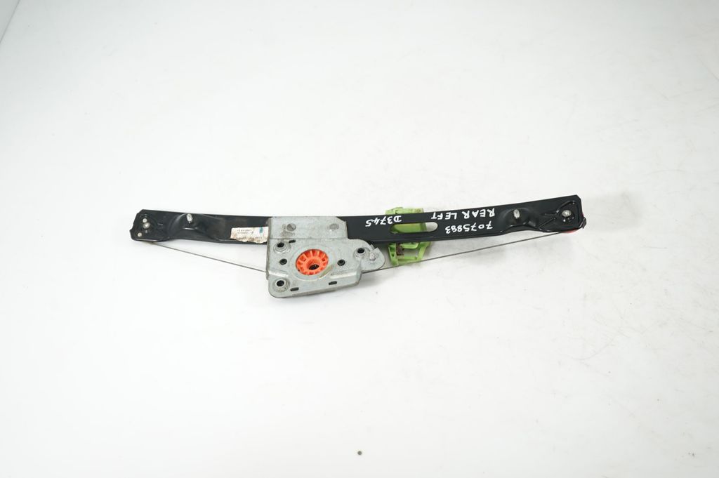 Rear door window regulator with motor (3)