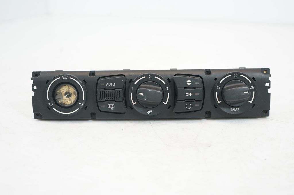 Climate control unit (8)