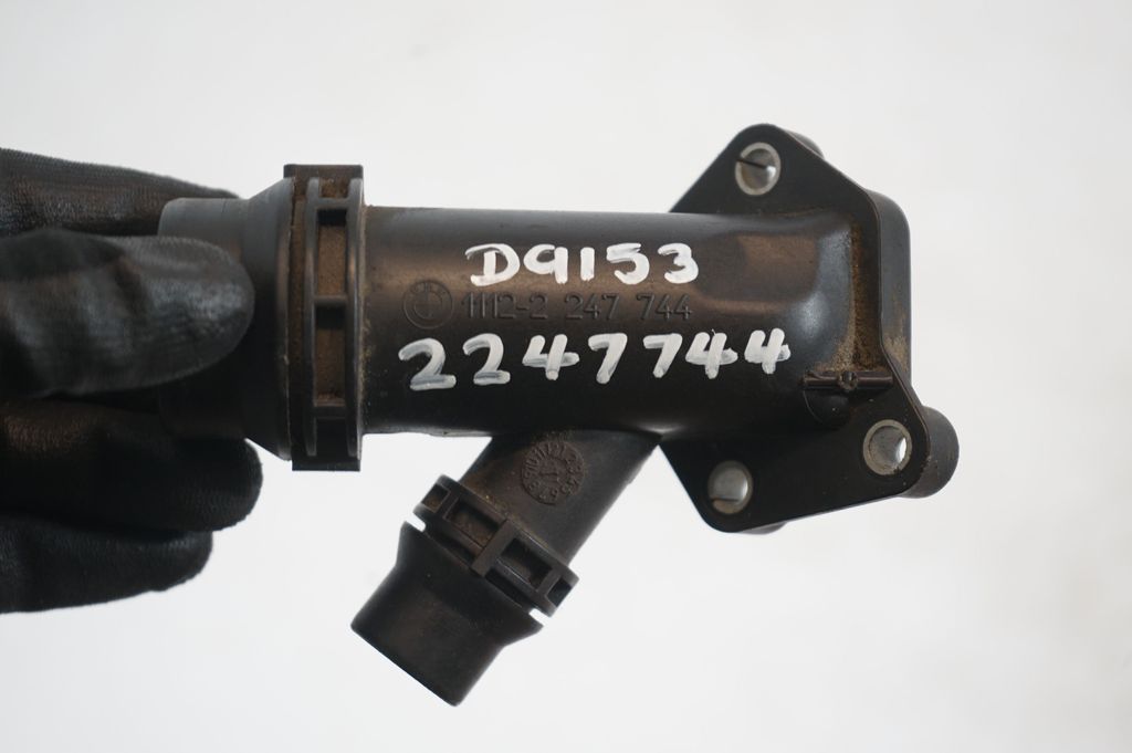 Engine coolant pipe/hose (8)