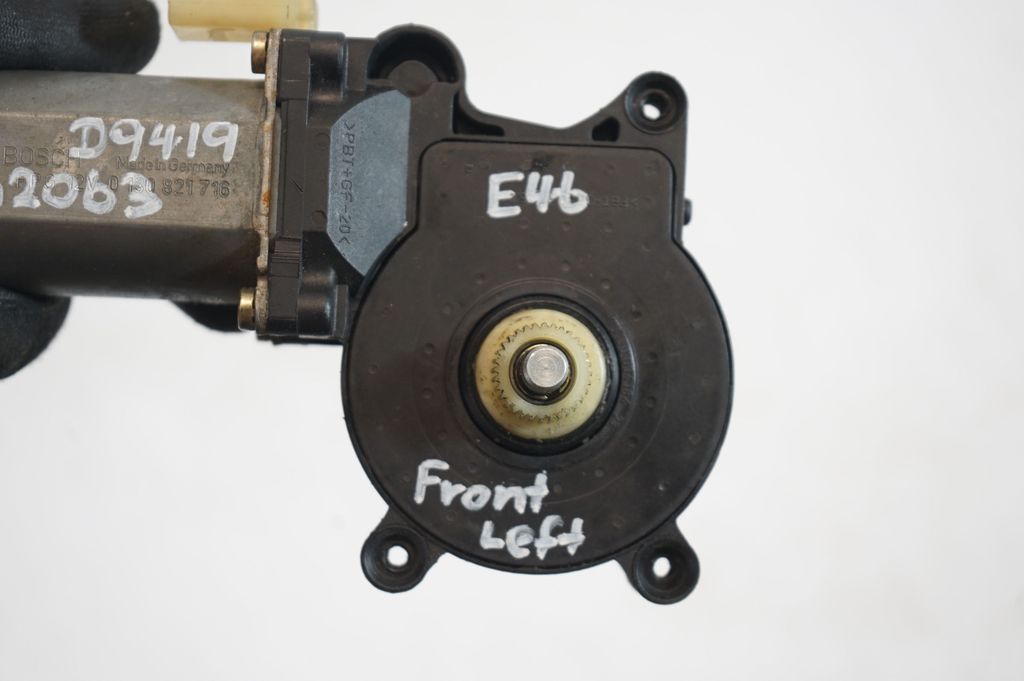 Front door window regulator motor (7)