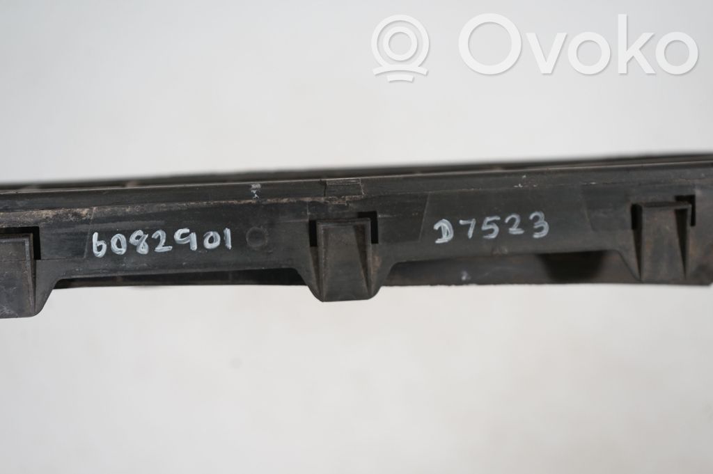 Quarter panel pressure vent (8)