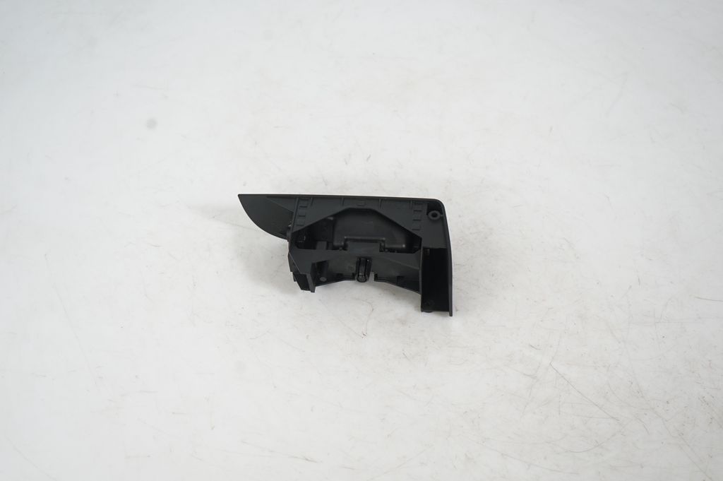 Rear door ashtray (3)