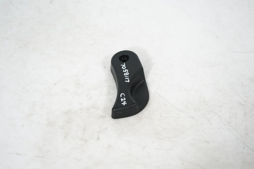 Engine bonnet (hood) release handle (2)