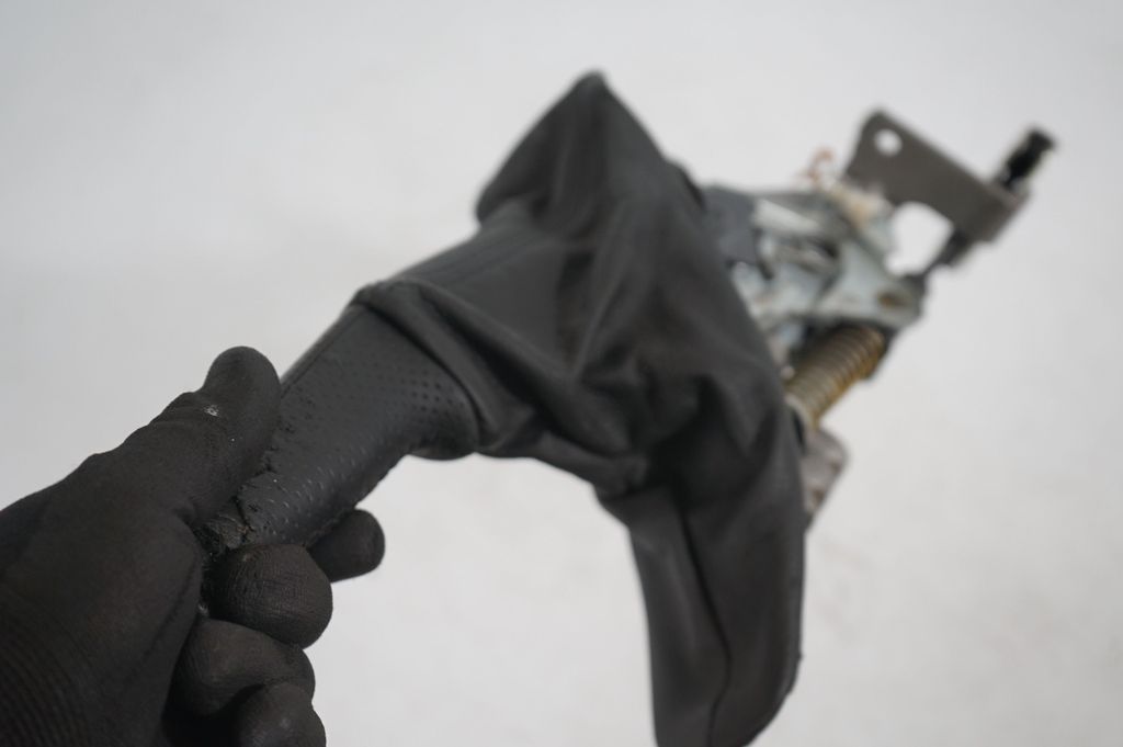 Handbrake/parking brake lever assembly (9)