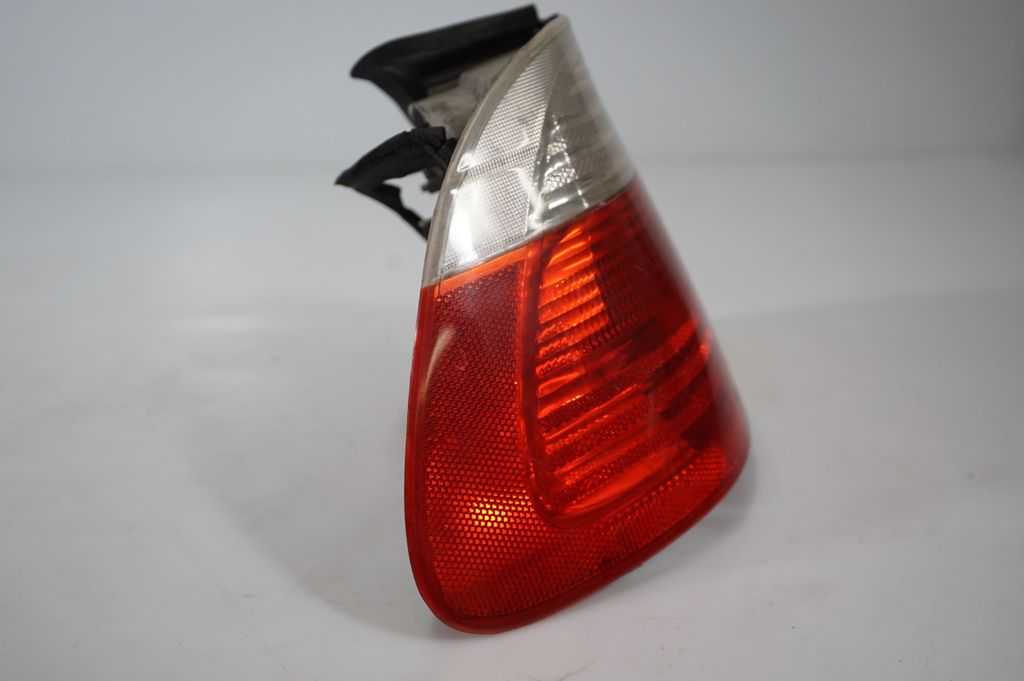 Rear/tail lights (8)