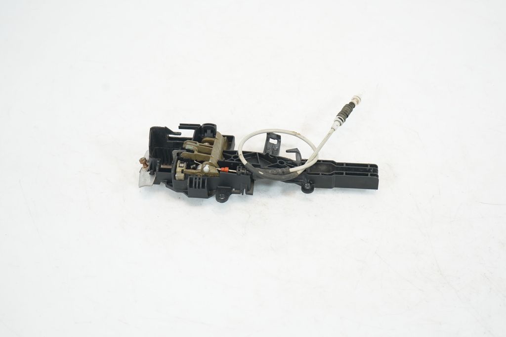 Rear door exterior handle/bracket (5)