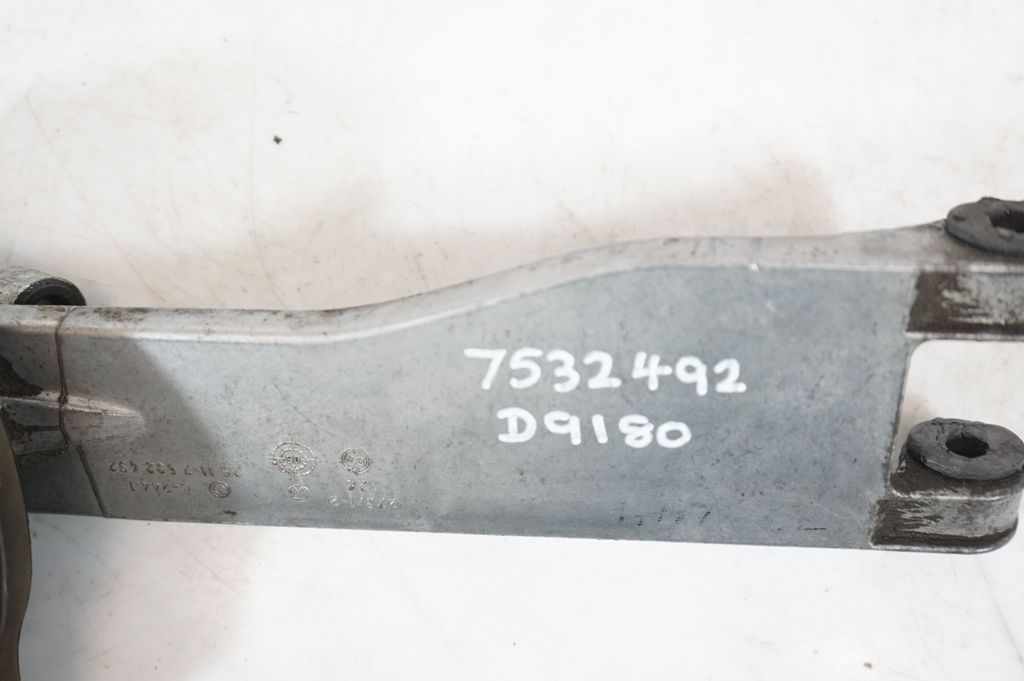 Gear shifter/selector (10)