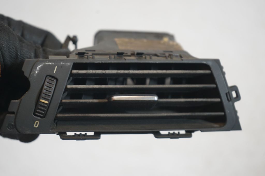 Dashboard side air vent grill/cover trim (7)