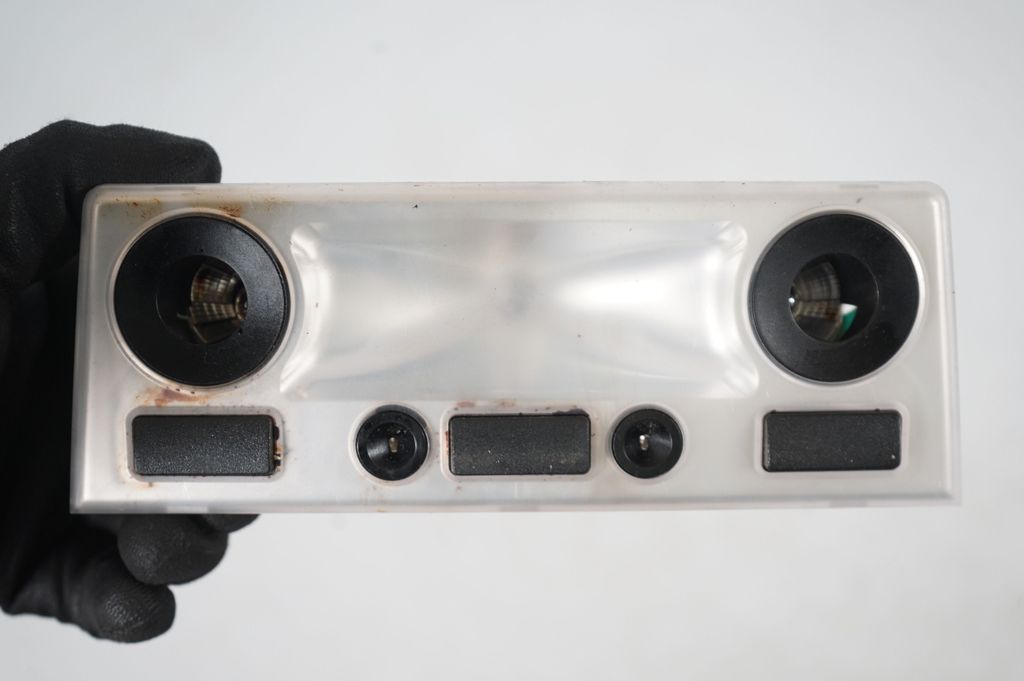 Front seat light (6)