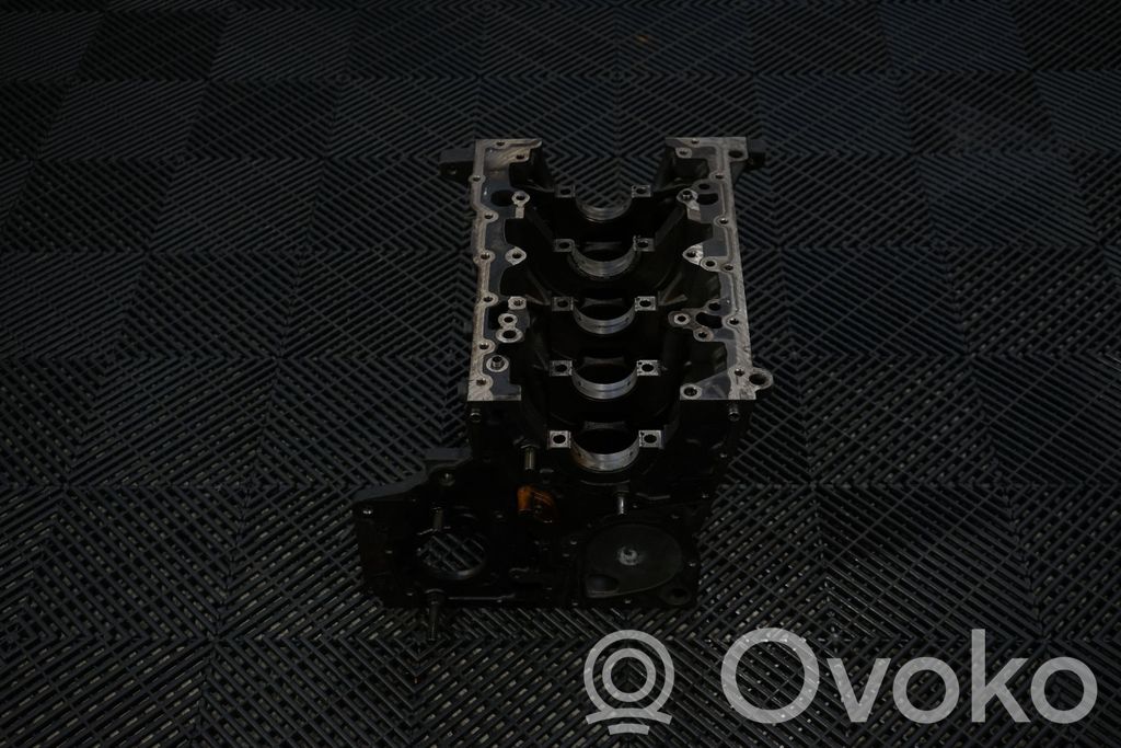 Engine block (8)