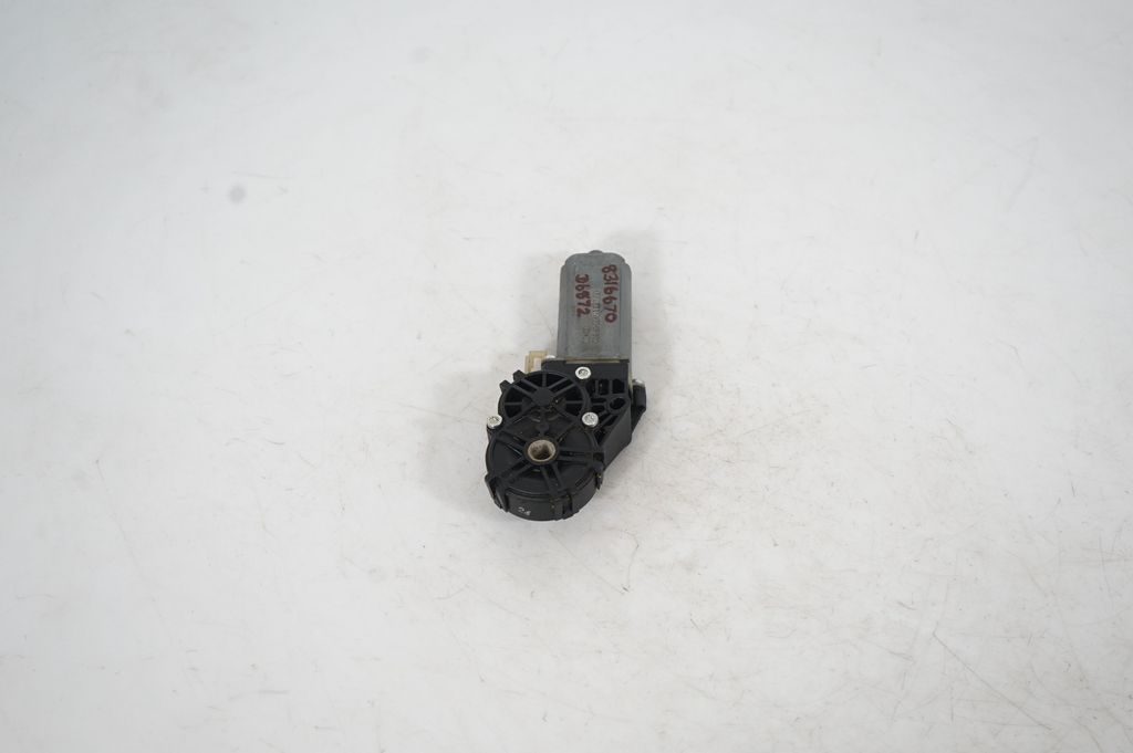 Seat adjustment motor (2)