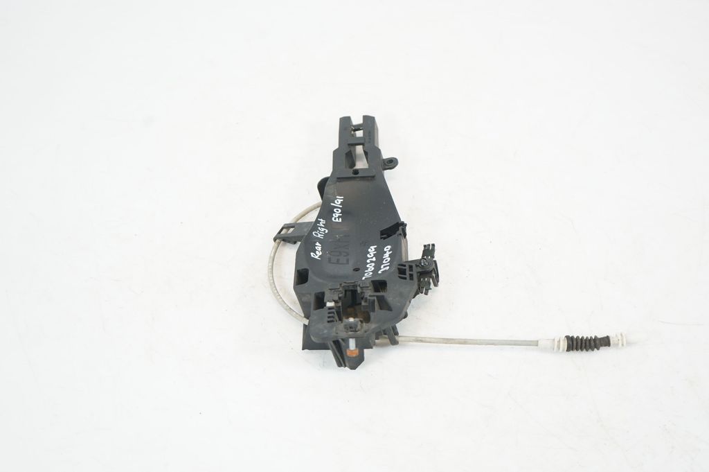 Rear door exterior handle/bracket (4)