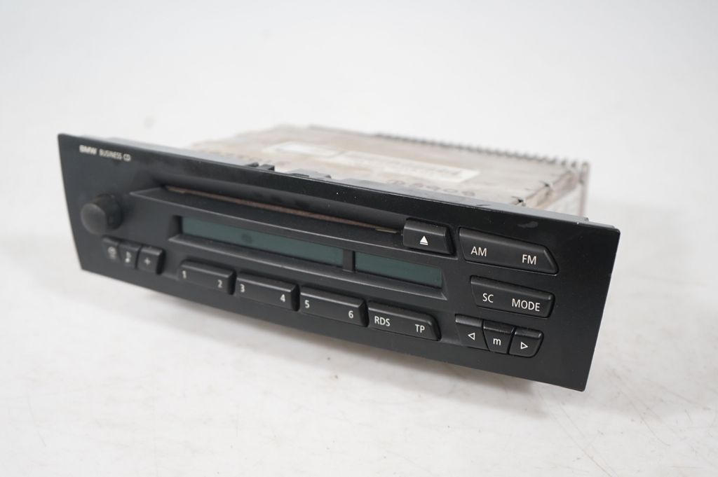 Radio/CD/DVD/GPS head unit (6)