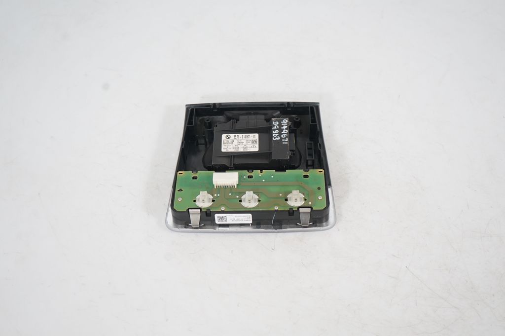 Front seat light (5)