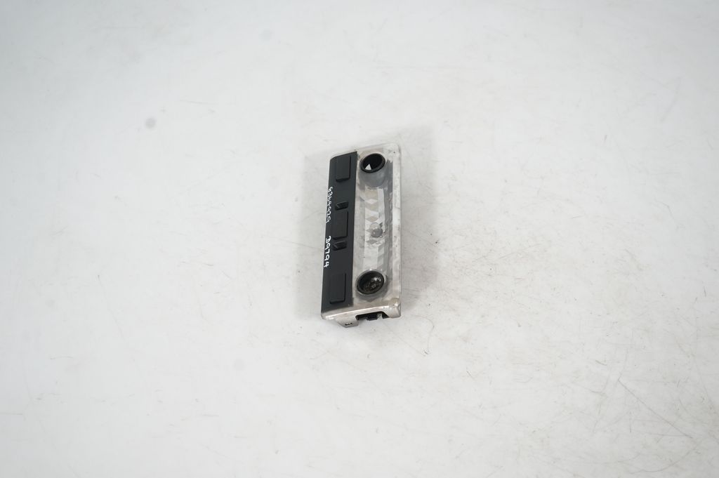 Front seat light (2)