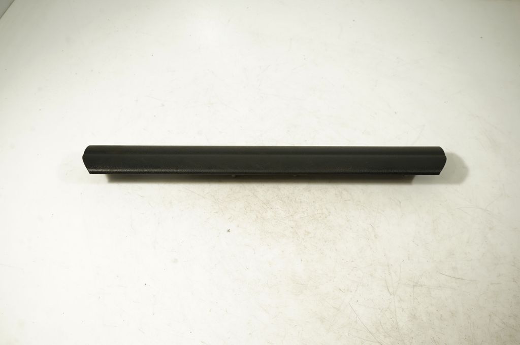 (B) pillar trim (bottom) (3)