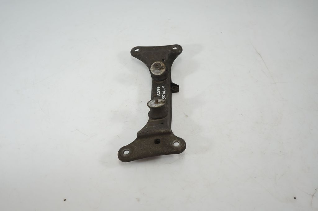 Gearbox mounting bracket (2)