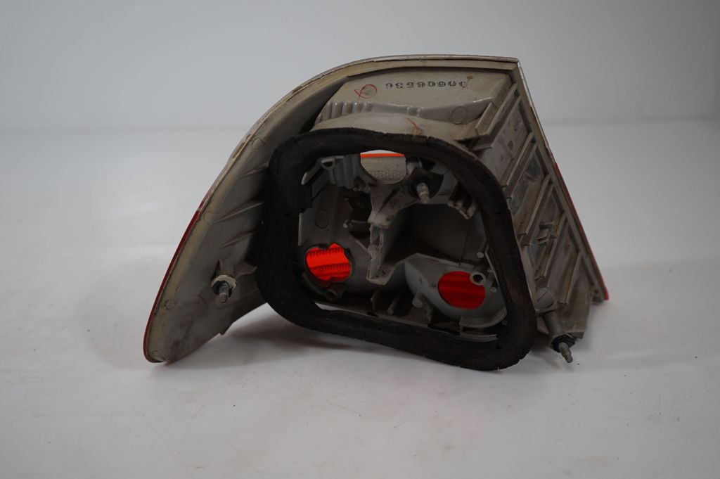 Rear/tail lights (7)