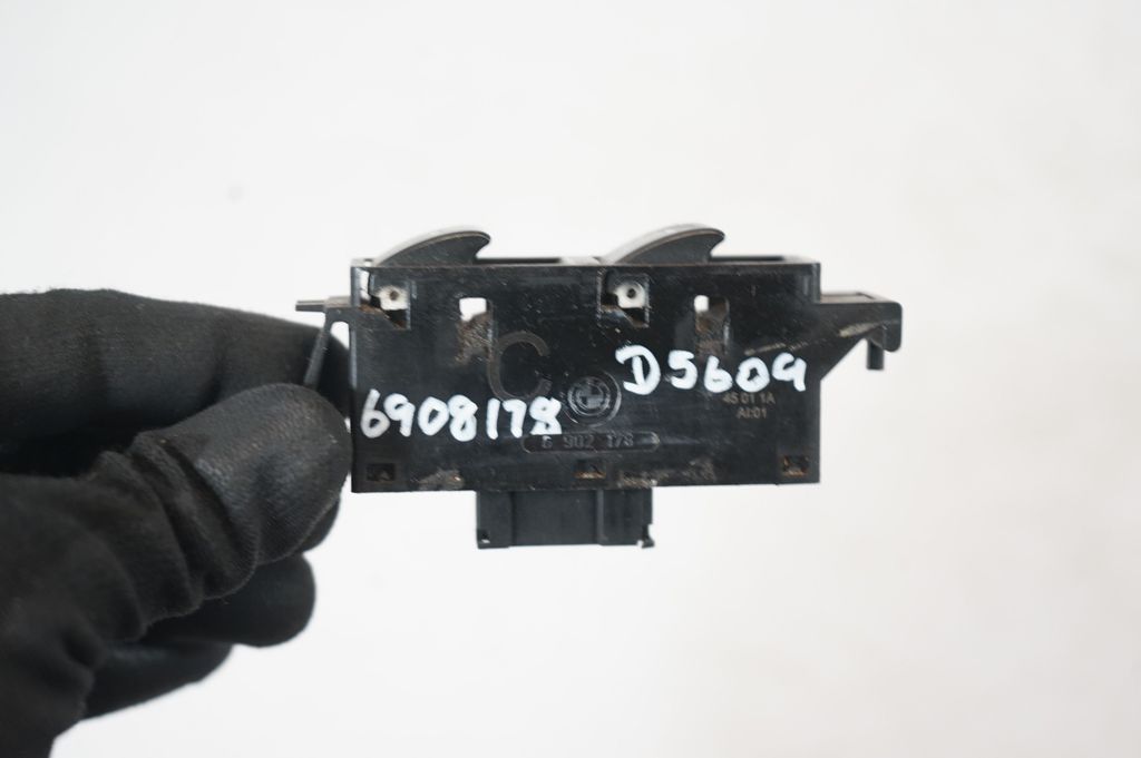 Electric window control switch (7)
