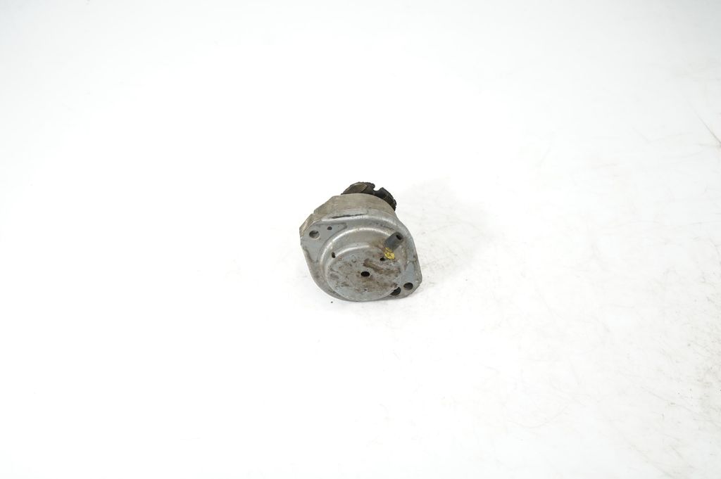 Engine mount bracket (3)