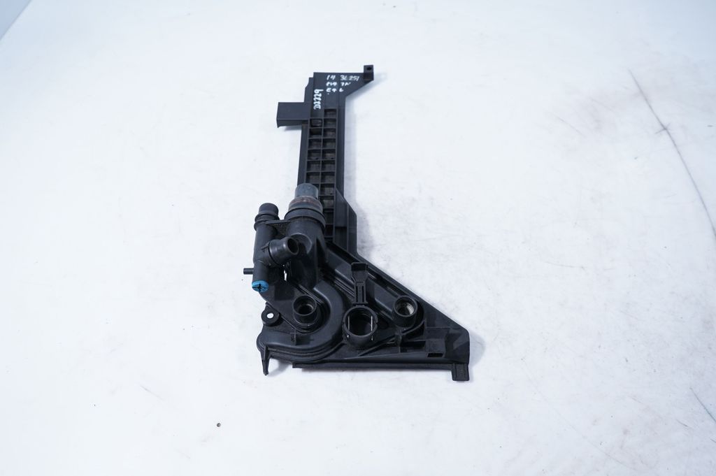 Coolant expansion tank/reservoir (4)