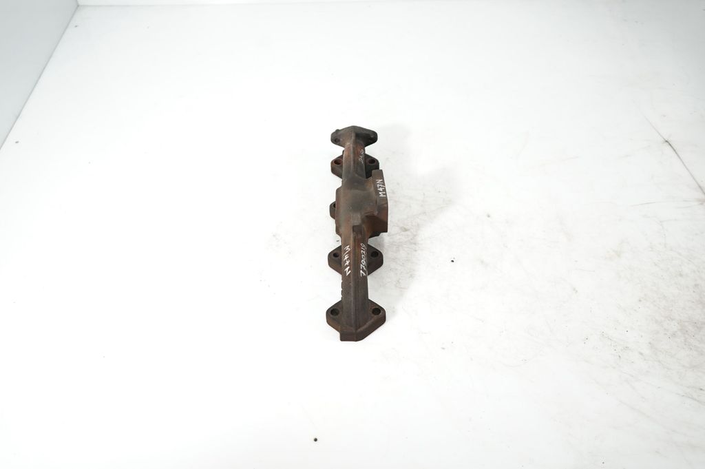 Exhaust manifold (4)