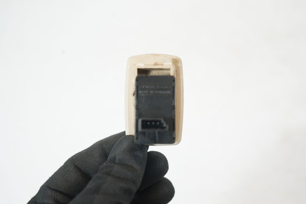 Electric window control switch (7)