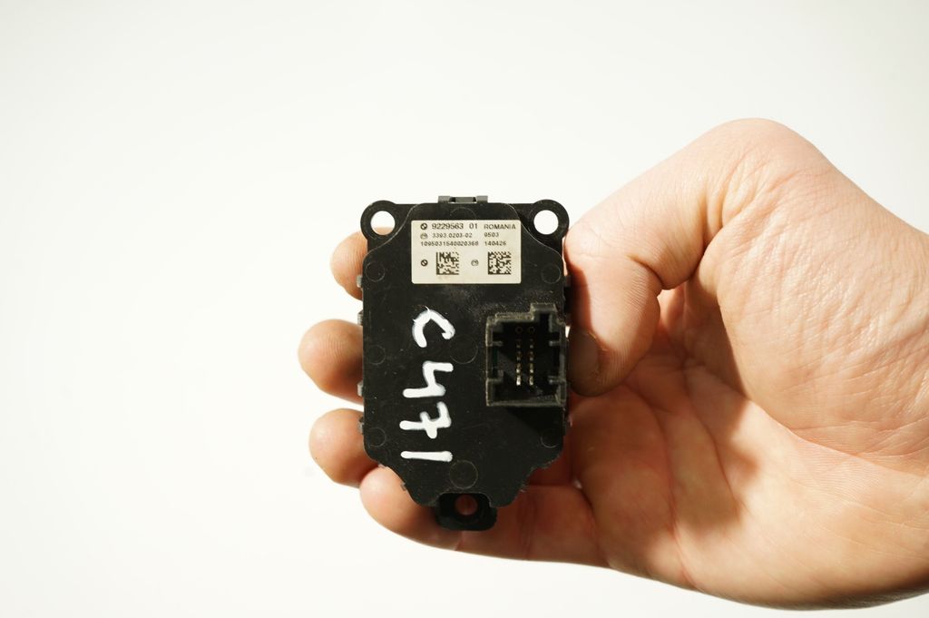 Engine start stop button switch (9)