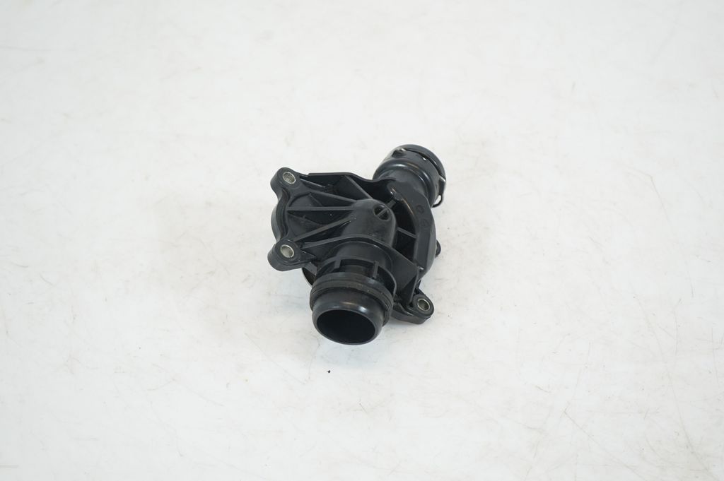 Thermostat/thermostat housing (4)