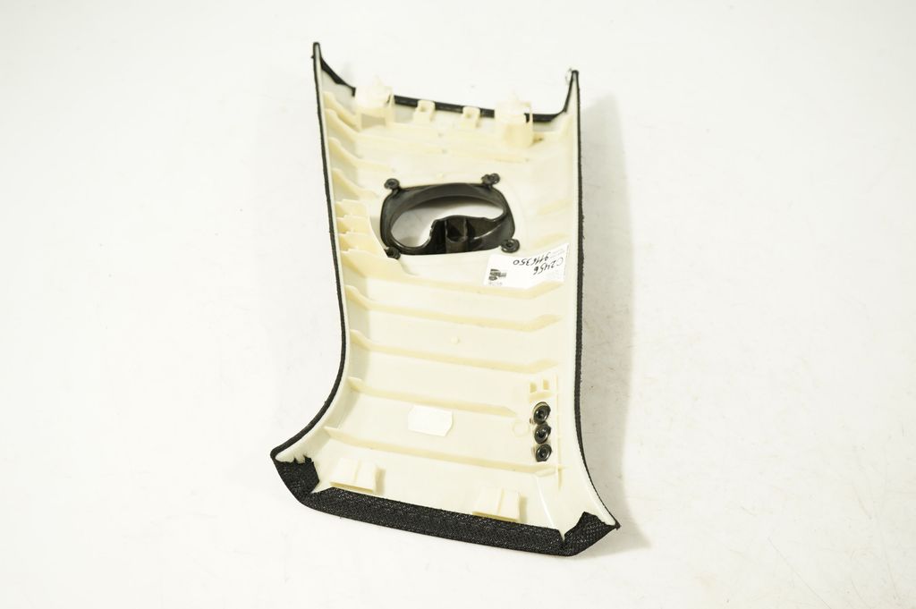 (B) pillar trim (top) (3)
