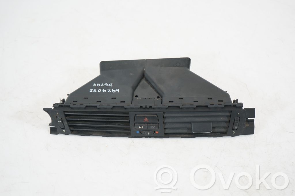 Dash center air vent grill