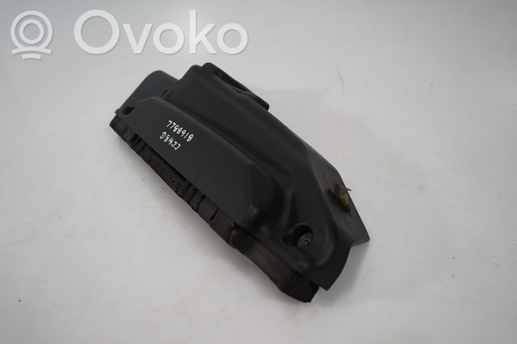 Engine cover (trim) (7)