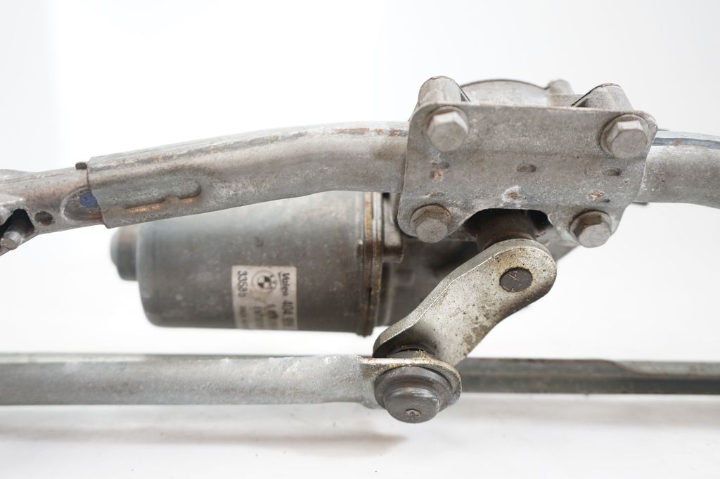 Front wiper linkage and motor (8)