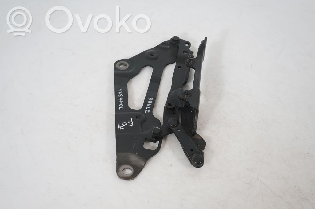 Engine bonnet/hood hinges (4)