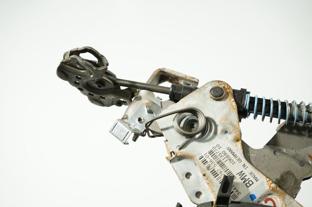 Handbrake/parking brake lever assembly (7)
