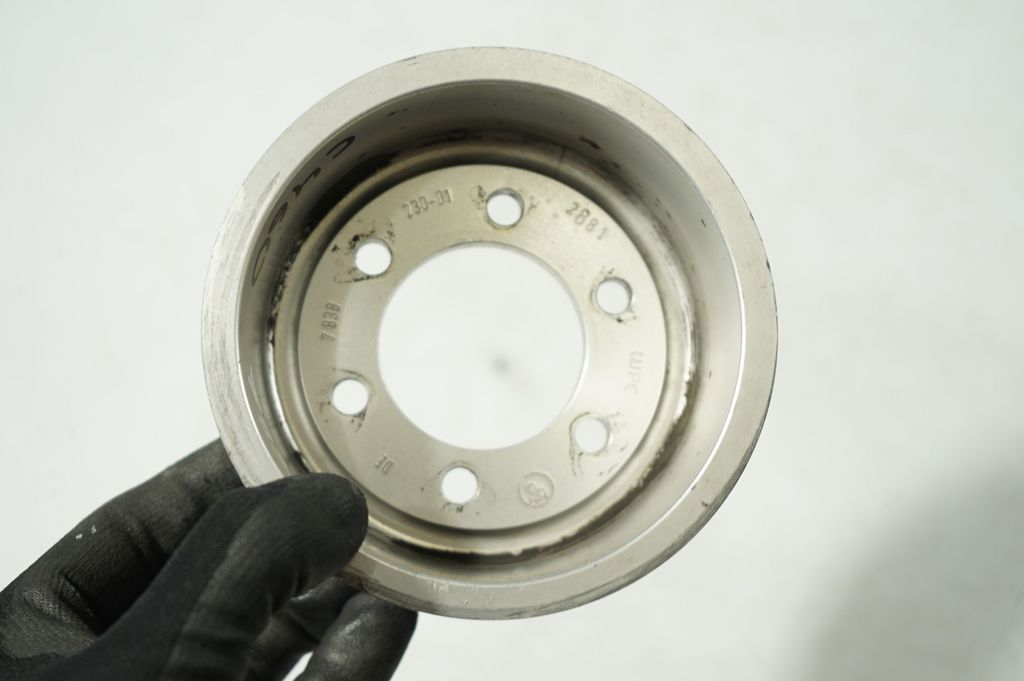 Crankshaft pulley (4)