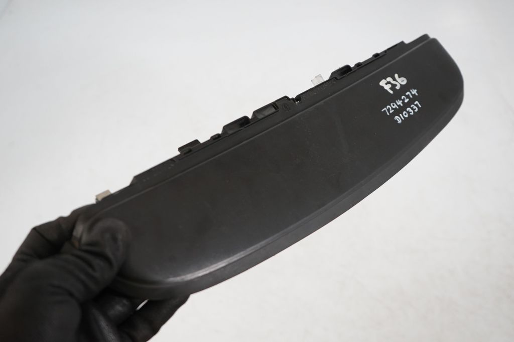 Third/center stoplight (6)