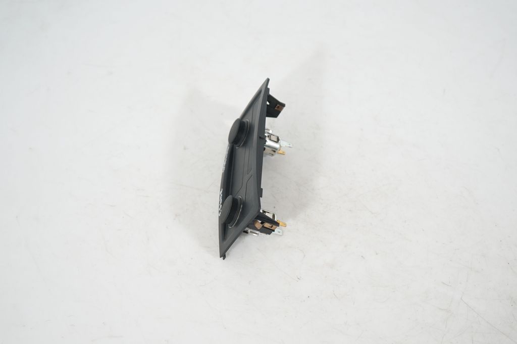 Cigarette lighter trim rear (2)